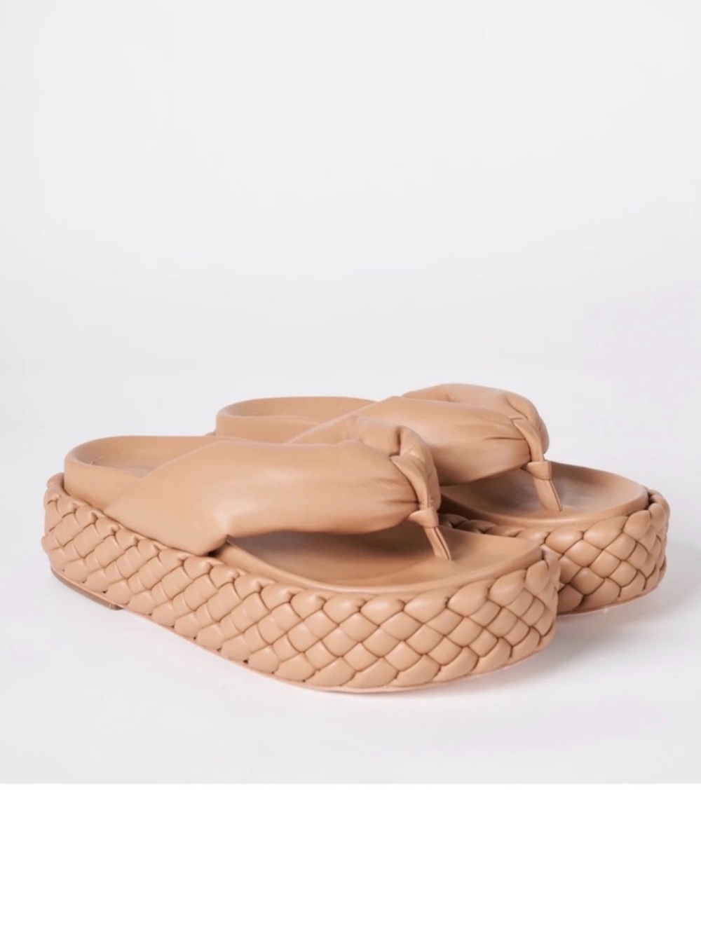 Paloma Barcelo || Henry Constance Sandals Woven Platform Thong Tan 37